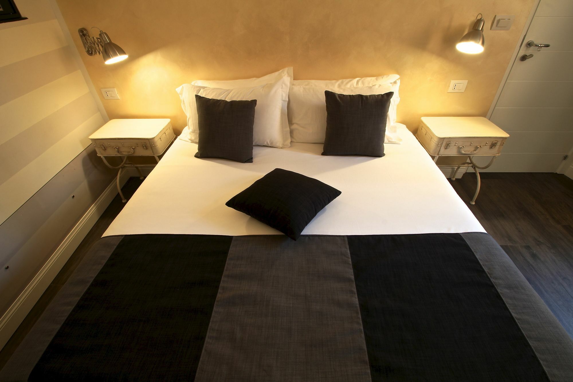 Spagna Secret Rooms Рим Экстерьер фото